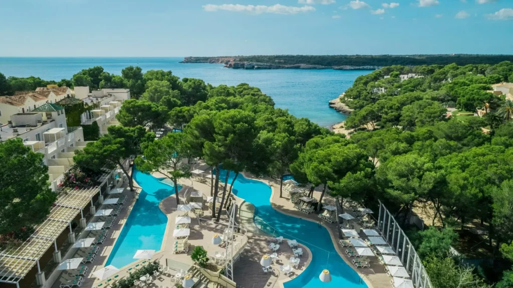 Padel Resorts in Spain